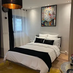 https://studio-16-trocadero-apartment.fr-paris.fr